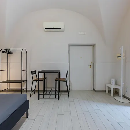 Апартаменты House Mandarino Бари